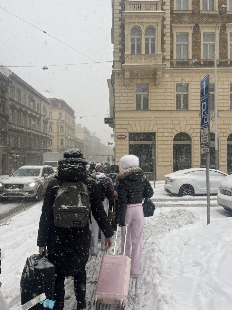 Jour_5_matin_départ_sous_la_neige_page_mobilité_internationale_Prague